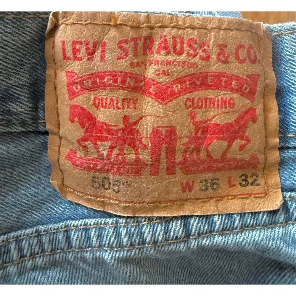 Levi's 505 Jeans Men's W36 L32 Light Wash Blue Straight Leg 5-Pocket marker mark